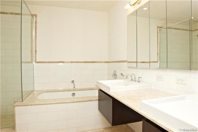 175 Huguenot Street 2207, New Rochelle, NY 10801