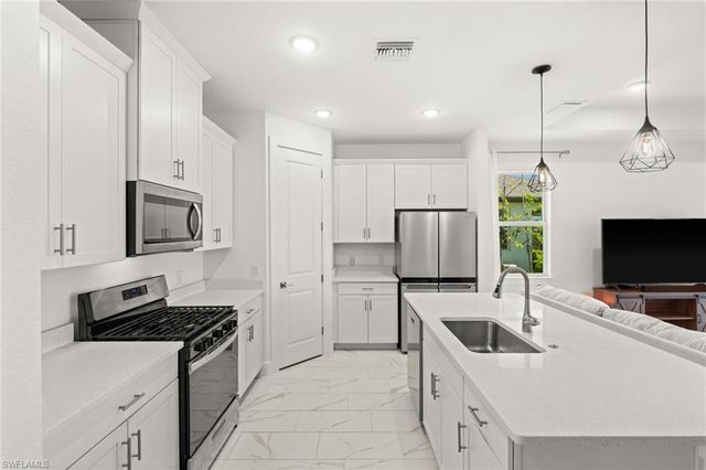 17080 River Otter RD, Punta Gorda, FL 33982