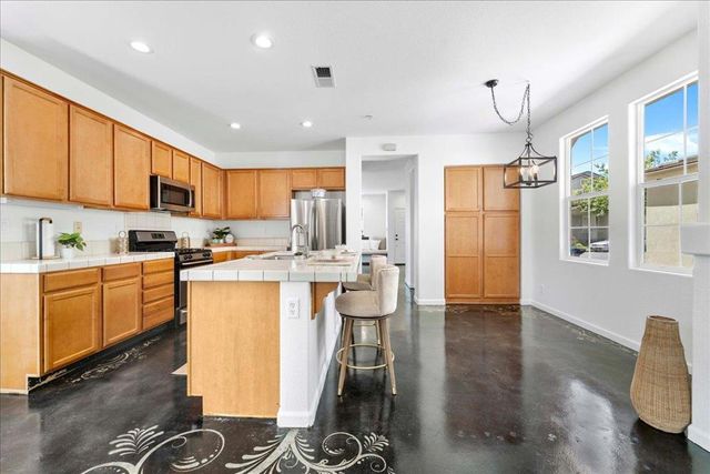 21 La Jolla Street, Watsonville, CA 95076