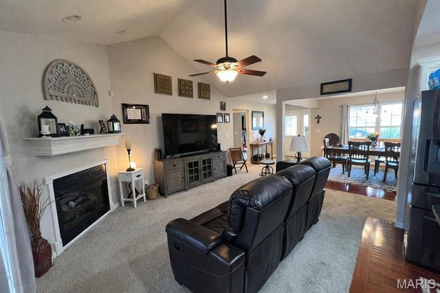 104 La Vista Drive, Waynesville, MO 65583