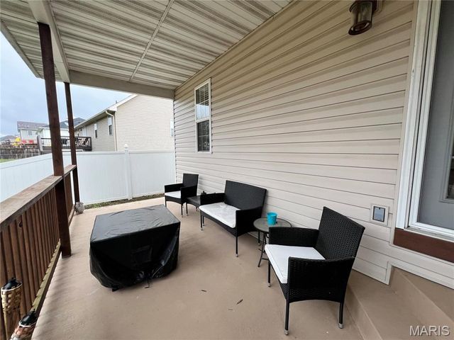 104 La Vista Drive, Waynesville, MO 65583