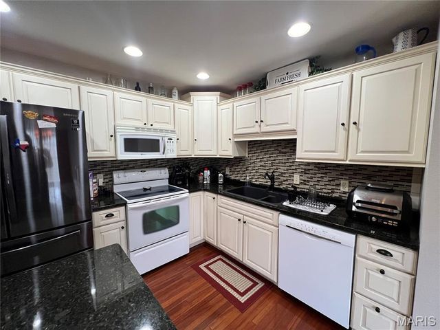 104 La Vista Drive, Waynesville, MO 65583