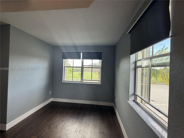 16537 SW 78th Ter ., Miami, FL 33193