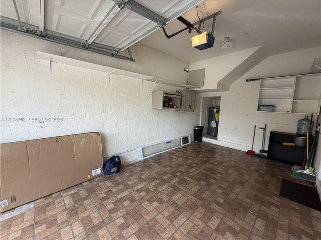 16537 SW 78th Ter ., Miami, FL 33193