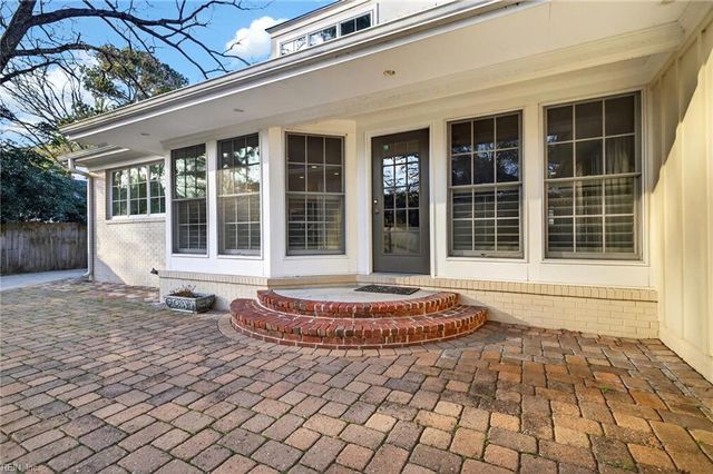 1109 Ditchley RD, Virginia Beach, VA 23451