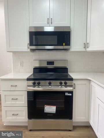 1621 W MONTGOMERY AVE, Philadelphia, PA 19121