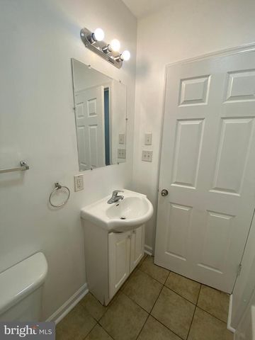 1621 W MONTGOMERY AVE, Philadelphia, PA 19121