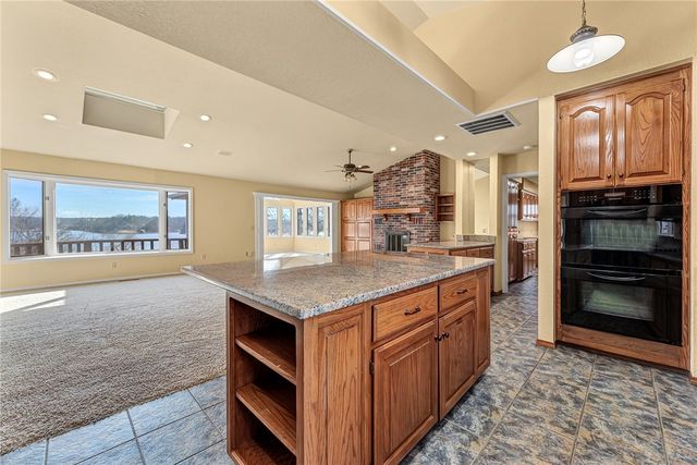 7 Heatherbrooke Lane, Bella Vista, AR 72715