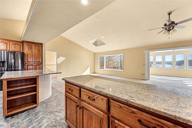 7 Heatherbrooke Lane, Bella Vista, AR 72715