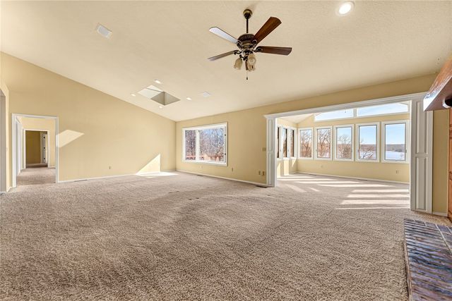 7 Heatherbrooke Lane, Bella Vista, AR 72715