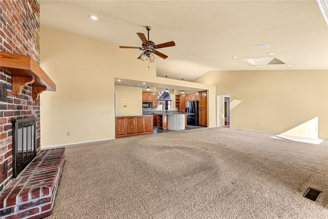 7 Heatherbrooke Lane, Bella Vista, AR 72715