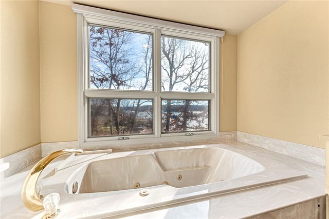 7 Heatherbrooke Lane, Bella Vista, AR 72715