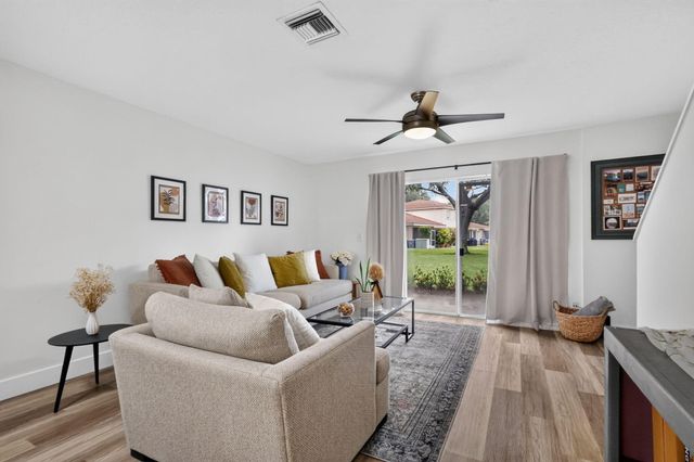 9899 KAMENA Circle, Boynton Beach, FL 33436