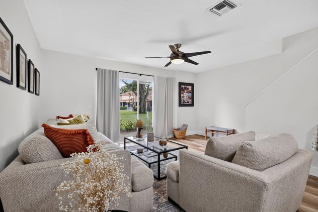 9899 KAMENA Circle, Boynton Beach, FL 33436