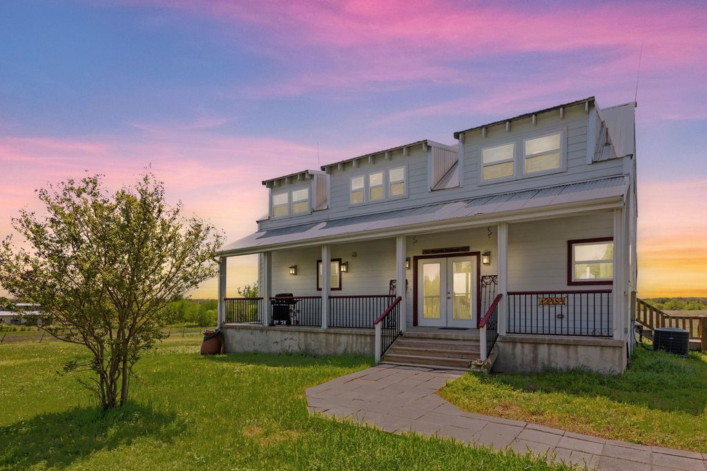 13484 Avis RD, Dale, TX 78616