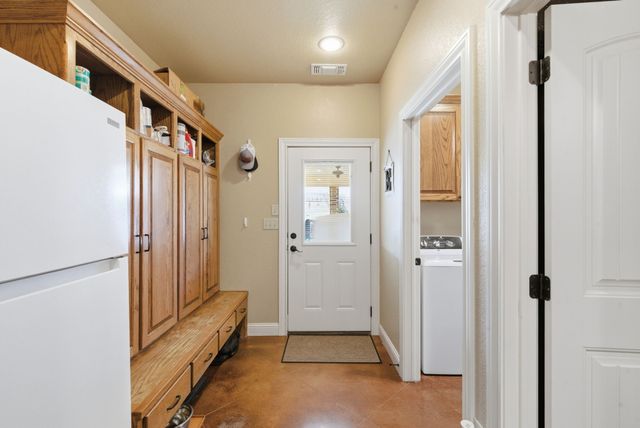 416 N Highway 590, Comanche, TX 76442