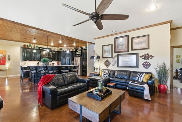 416 N Highway 590, Comanche, TX 76442