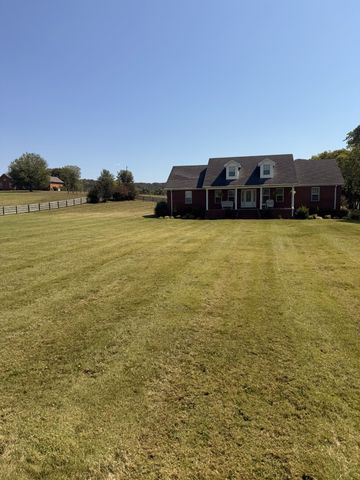 1170 Carey Rd, Hartsville, TN 37074