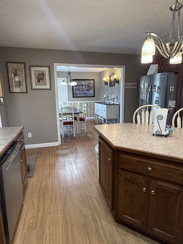 1170 Carey Rd, Hartsville, TN 37074