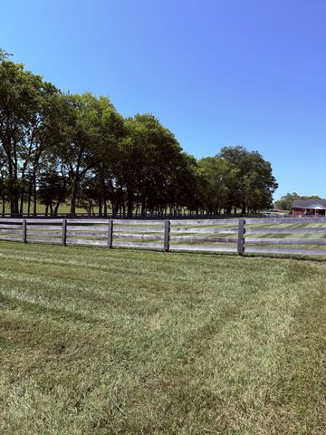 1170 Carey Rd, Hartsville, TN 37074