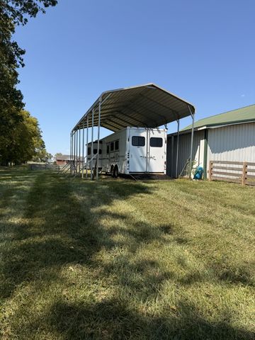 1170 Carey Rd, Hartsville, TN 37074