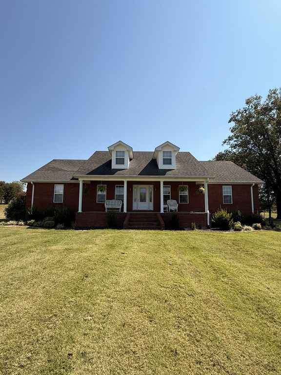 1170 Carey Rd, Hartsville, TN 37074