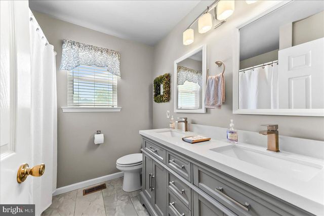 3265 CHARLES GRIFFIN DR, Garnet Valley, PA 19060