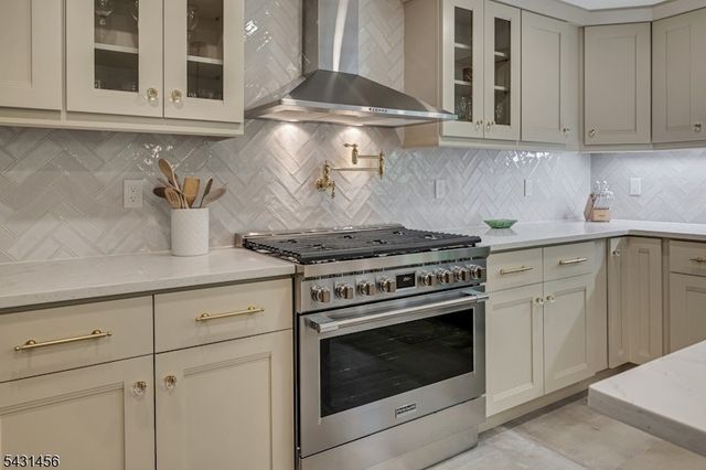 26 Woodland Rd, Mendham Twp., NJ 07926