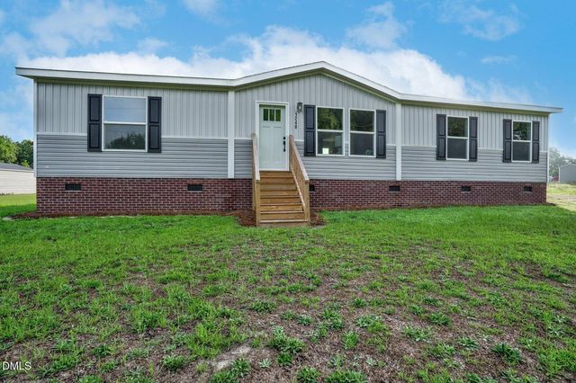 1240 Bloomery Road, Bailey, NC 27807