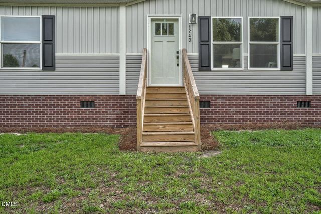 1240 Bloomery Road, Bailey, NC 27807