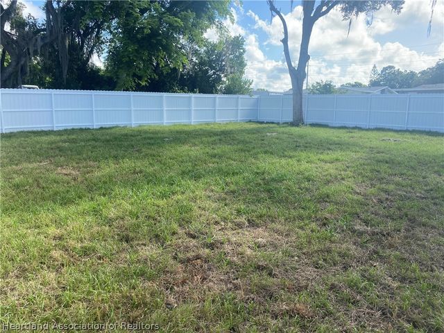 2100 Cleveland Road, Sebring, FL 33870