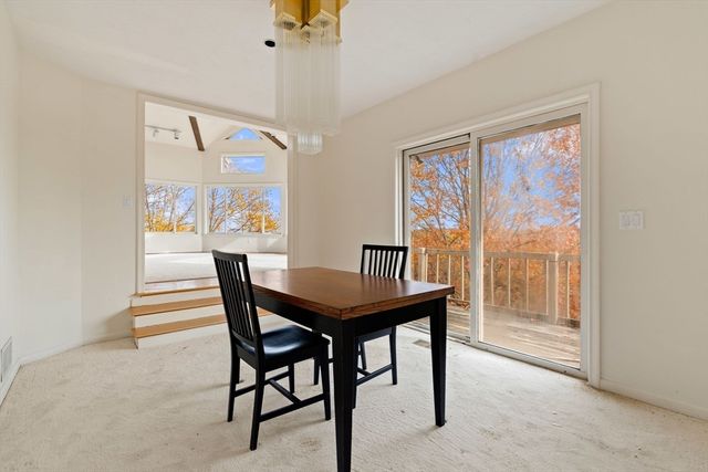 31 Overlook Dr, Southborough, MA 01772