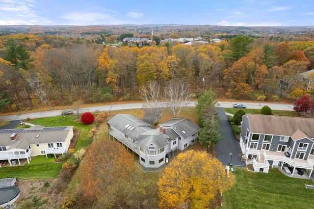 31 Overlook Dr, Southborough, MA 01772