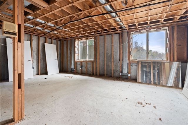 31 Overlook Dr, Southborough, MA 01772