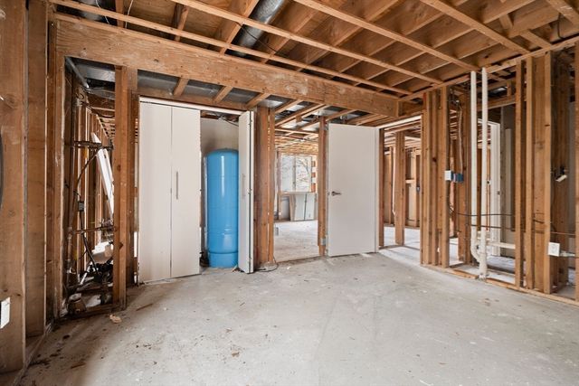 31 Overlook Dr, Southborough, MA 01772