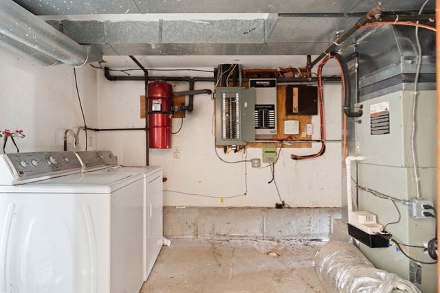 31 Overlook Dr, Southborough, MA 01772