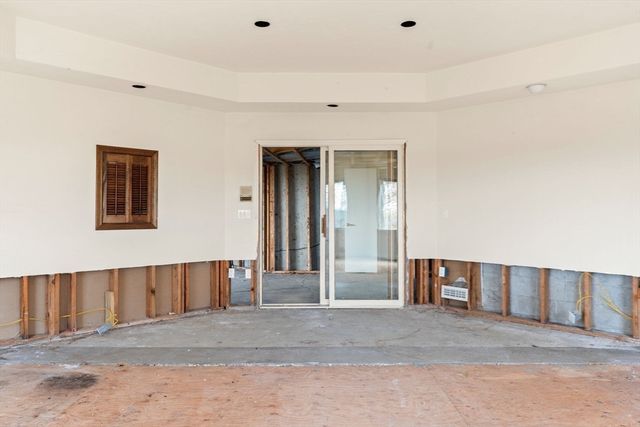 31 Overlook Dr, Southborough, MA 01772