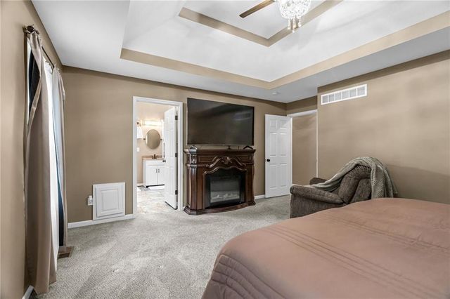 623 S Kisner Drive, Independence, MO 64056