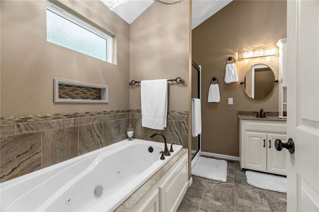 623 S Kisner Drive, Independence, MO 64056