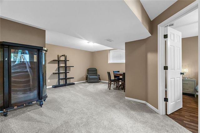 623 S Kisner Drive, Independence, MO 64056