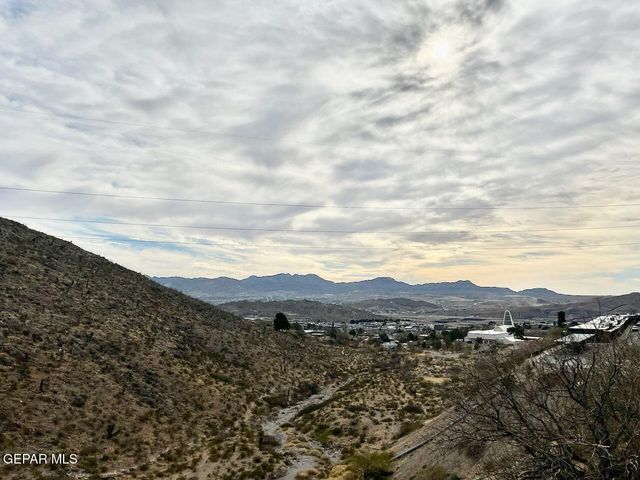 4800 N Stanton Street 126, El Paso, TX 79902