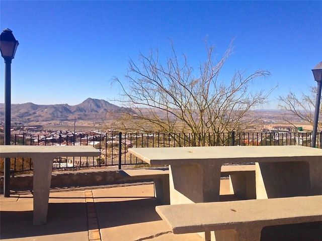 4800 N Stanton Street 126, El Paso, TX 79902