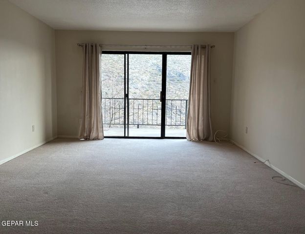 4800 N Stanton Street 126, El Paso, TX 79902