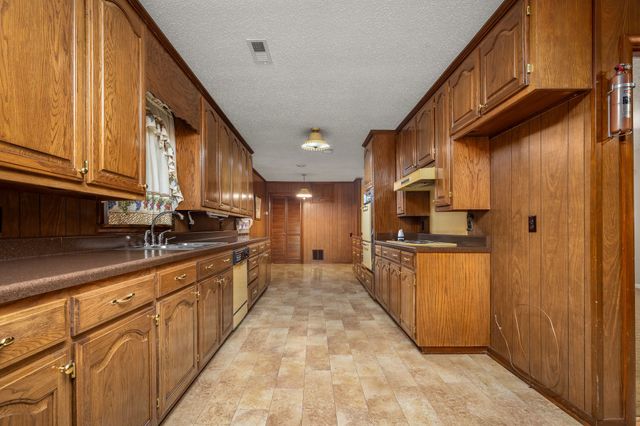 15 Hilldale Church Rd, Fayetteville, TN 37334