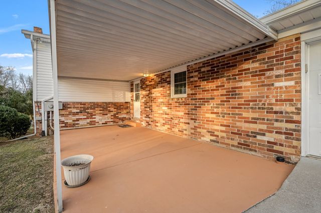 15 Hilldale Church Rd, Fayetteville, TN 37334