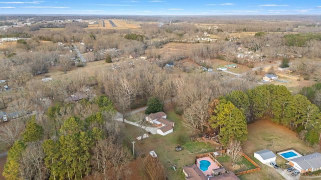 15 Hilldale Church Rd, Fayetteville, TN 37334