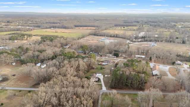 15 Hilldale Church Rd, Fayetteville, TN 37334