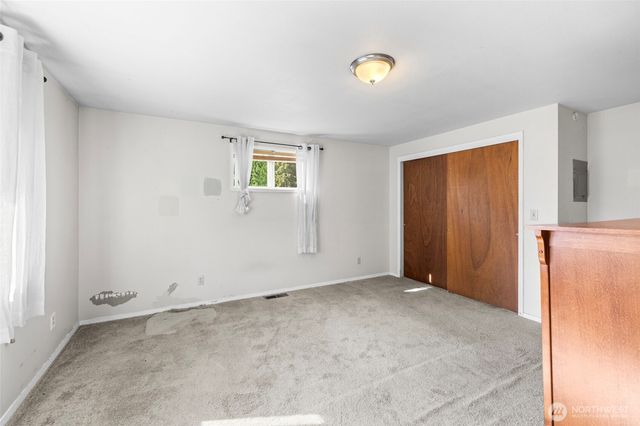 849 Burlingame Road, Mount Vernon, WA 98274