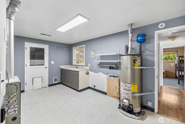 849 Burlingame Road, Mount Vernon, WA 98274