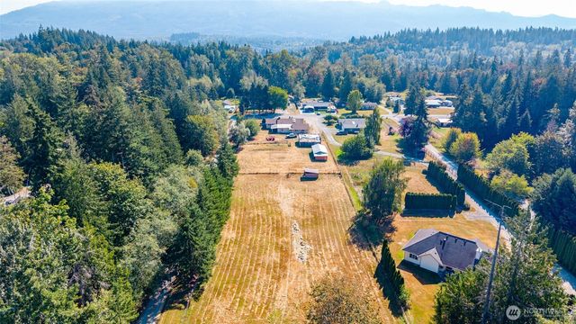 849 Burlingame Road, Mount Vernon, WA 98274